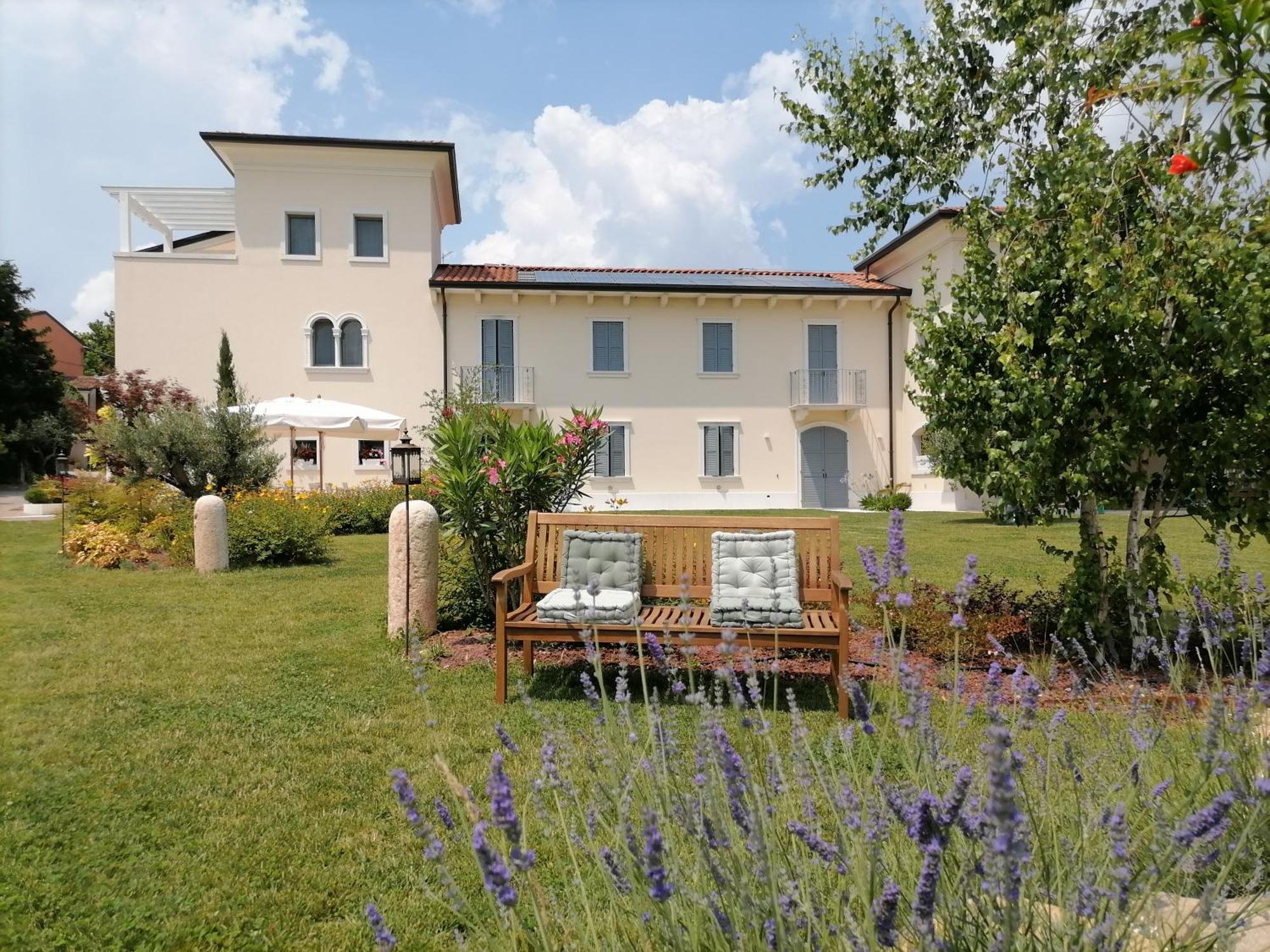 Relais Ca' Morenica Valeggio sul Mincio Exterior foto
