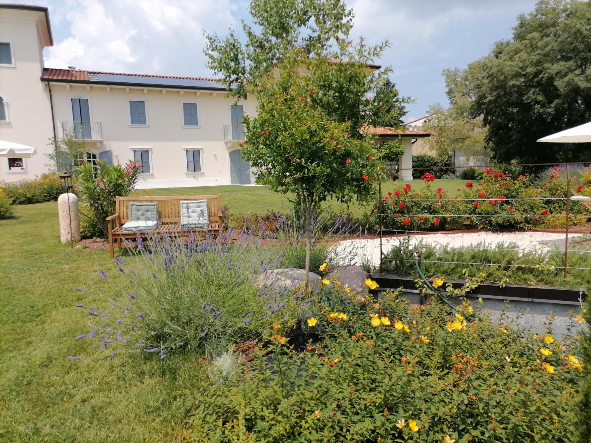 Relais Ca' Morenica Valeggio sul Mincio Exterior foto